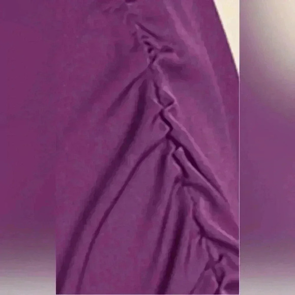 V neck belted top - Picture 7 of 16